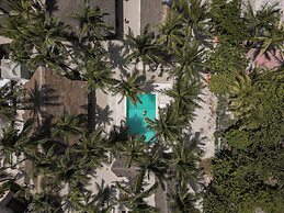 Nílu Isla Mujeres by Selina