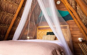 Nílu Isla Mujeres by Selina