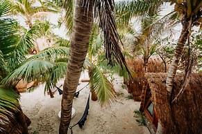 Nílu Isla Mujeres by Selina