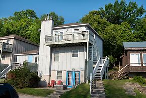 Great Blue Resorts - McCreary's Beach