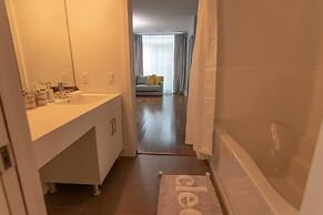 Designer Luxury 3 Bedroom Townhouse