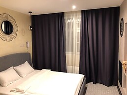 Simple Rooms