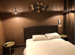 Simple Rooms
