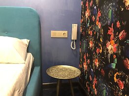 Simple Rooms