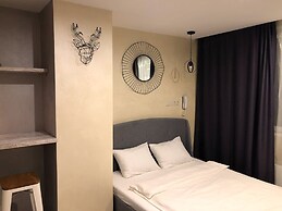 Simple Rooms