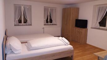 Apartments B & B27