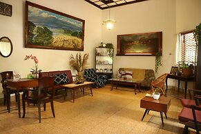 Semeru Hostel Malang - Adults Only