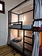 Semeru Hostel Malang - Adults Only