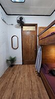 Semeru Hostel Malang - Adults Only
