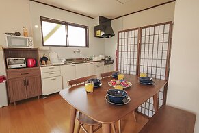 Maru House