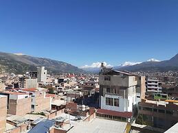 Lhotse Hostel B&B Huaraz
