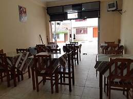 Lhotse Hostel B&B Huaraz