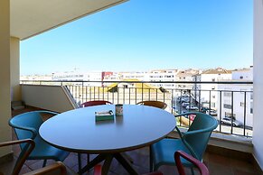 3-bedroom Apartment With Pool, Gym & Jacuzzi