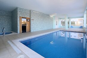 3-bedroom Apartment With Pool, Gym & Jacuzzi