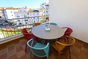 3-bedroom Apartment With Pool, Gym & Jacuzzi
