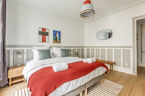 Edgar Suites Spacious Apartment Martyrs