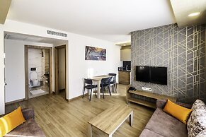 Golden World Suite Hotel