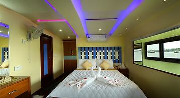 Best Kerala Houseboat