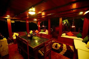 Best Kerala Houseboat
