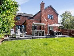 Kingfisher Lodge
