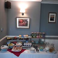 OYO Lamphey Hall
