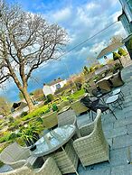 OYO Lamphey Hall