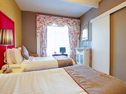 OYO Lamphey Hall