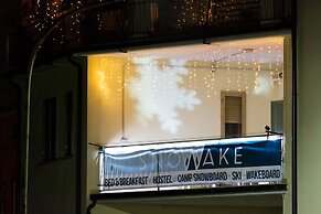 Snowake House