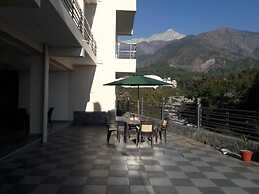 Serene Suites