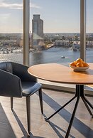 Canopy by Hilton Baltimore Harbor Point