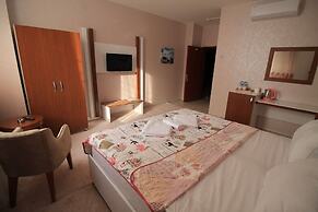 Gold Suite