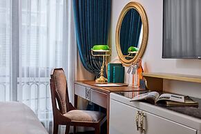Peridot Grand Luxury Boutique Hotel