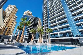 Pelican Stay - Full Marina and Pool View