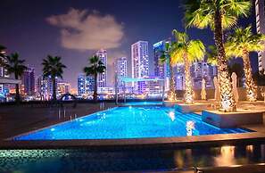 Pelican Stay - Full Marina and Pool View