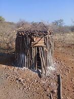 Omapaha Traditional Hut
