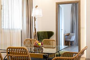 White Donkey Hotel