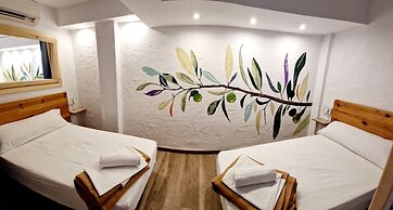Y Hostel - Albergue Juvenil