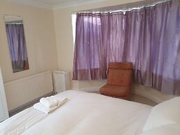 Elegant 3 Bed house walk Wembley stadium