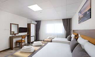 River Elite Hotel & Spa
