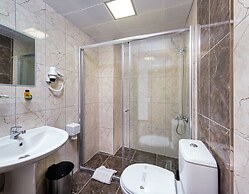 River Elite Hotel & Spa