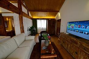 Lijiang Seven Island Resort
