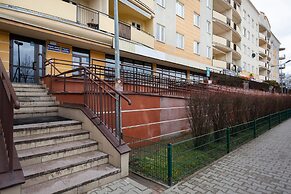 Bluszczanska 76/147