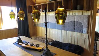 Lava Lodge