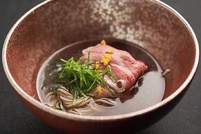 Nazuna Kyoto Tsubaki St.