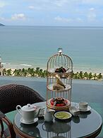 Santa Luxury Hotel