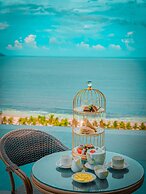 Santa Luxury Hotel