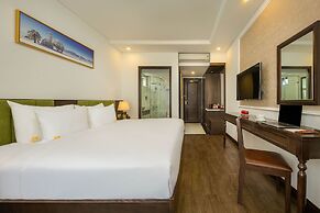 Santa Luxury Hotel