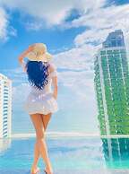 Santa Luxury Hotel