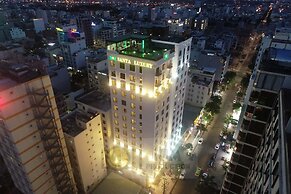Santa Luxury Hotel