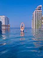 Santa Luxury Hotel